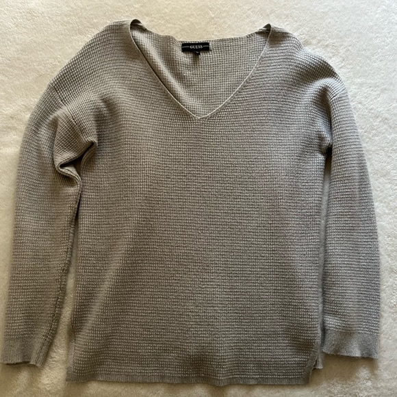Guess Sweater - Picture 1 of 3